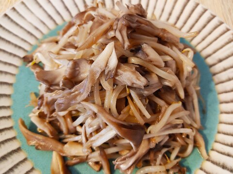 簡単副菜☆もやしと舞茸の和風バター醤油炒め